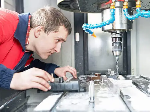 مكونات دقيقة باستخدام الحاسب الآلي